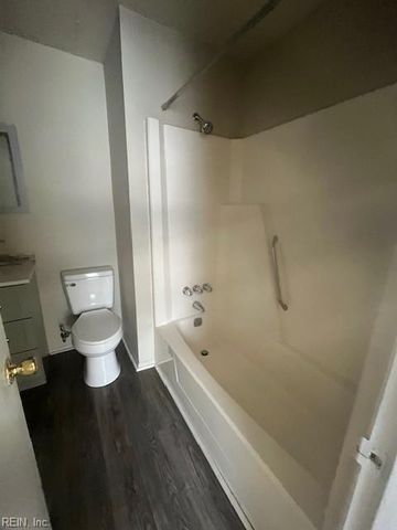 831 Armistine CT, Virginia Beach, VA 23462