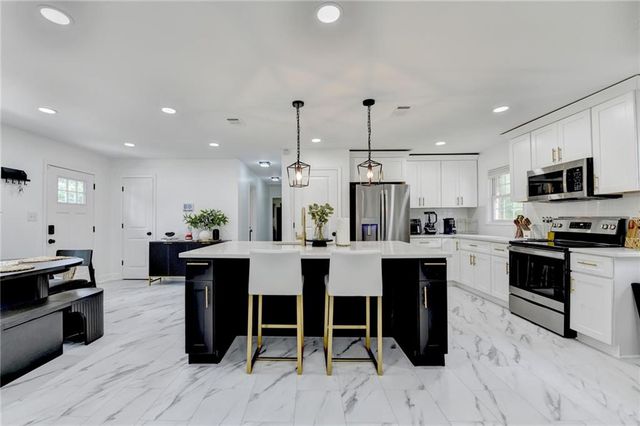 3799 Sweetbriar Circle, Lithia Springs, GA 30122