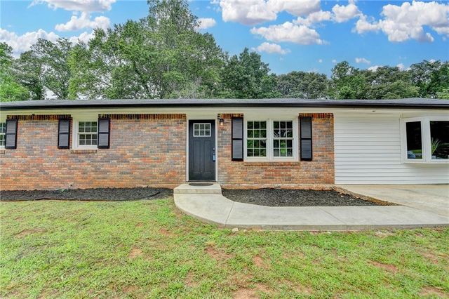 3799 Sweetbriar Circle, Lithia Springs, GA 30122