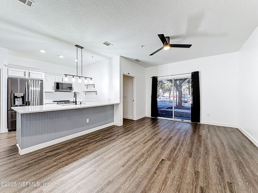 3690 KIRKPATRICK Circle 7-3, Jacksonville, FL 32210