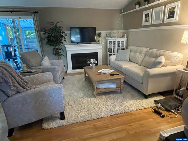 712 Max Ct N, Keizer, OR 97303