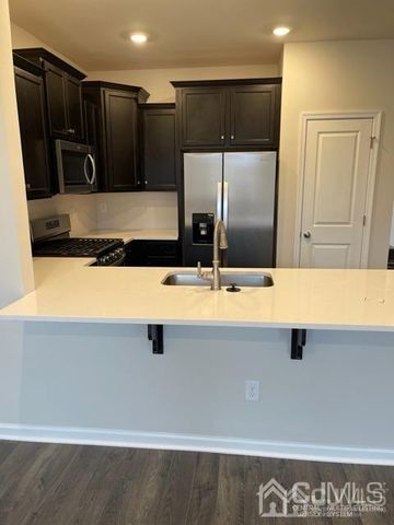 88 Peregrine Way, Burlington Twp, NJ 08016