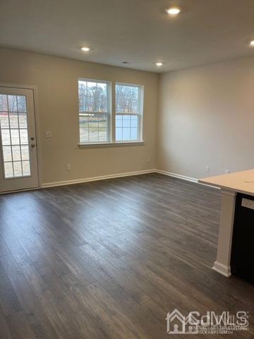 88 Peregrine Way, Burlington Twp, NJ 08016