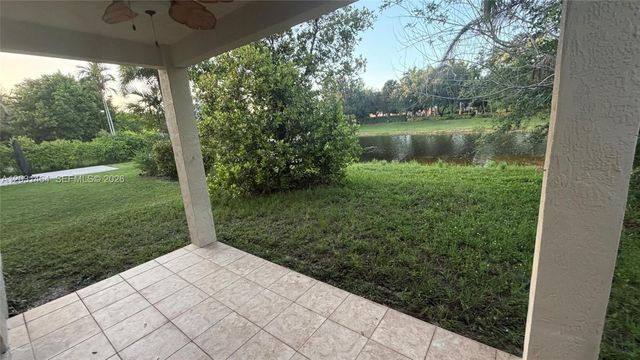 748 Tulip Circle, Weston, FL 33327
