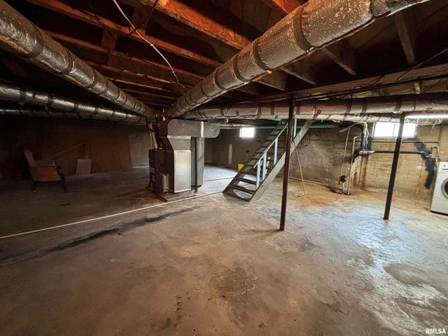 1806 MARKET Street, Metropolis, IL 62960