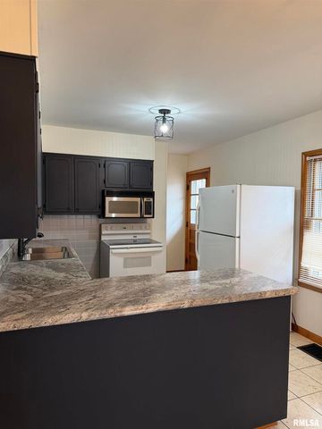 1806 MARKET Street, Metropolis, IL 62960