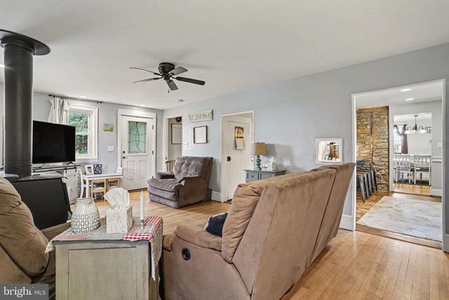 4091 WREN RD, Thomasville, PA 17364
