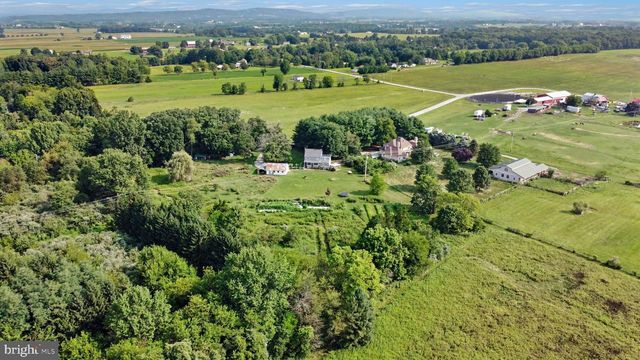 4091 WREN RD, Thomasville, PA 17364