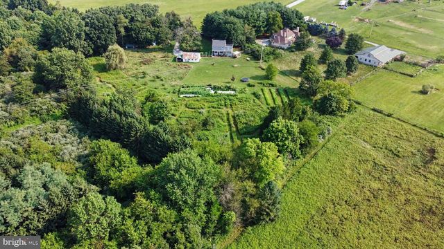 4091 WREN RD, Thomasville, PA 17364