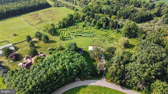 4091 WREN RD, Thomasville, PA 17364