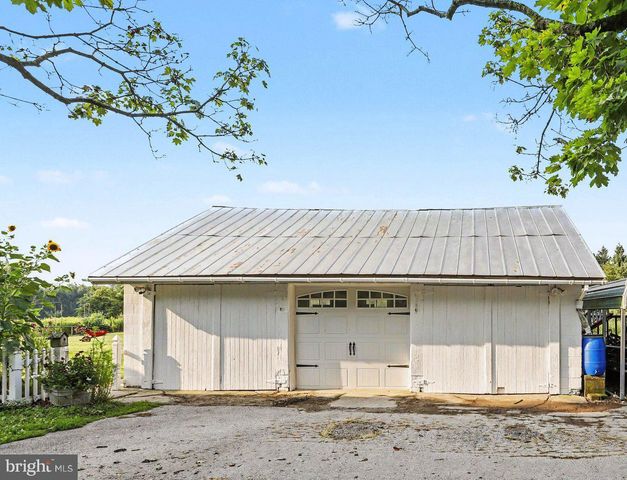 4091 WREN RD, Thomasville, PA 17364