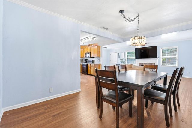 1815 Kenwood St, Sacramento, CA 95815