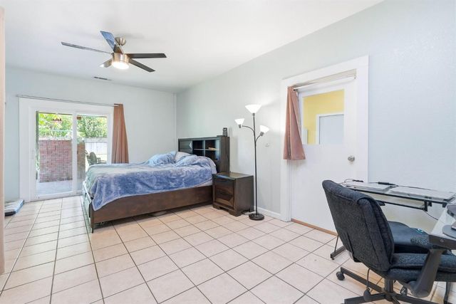 1815 Kenwood St, Sacramento, CA 95815