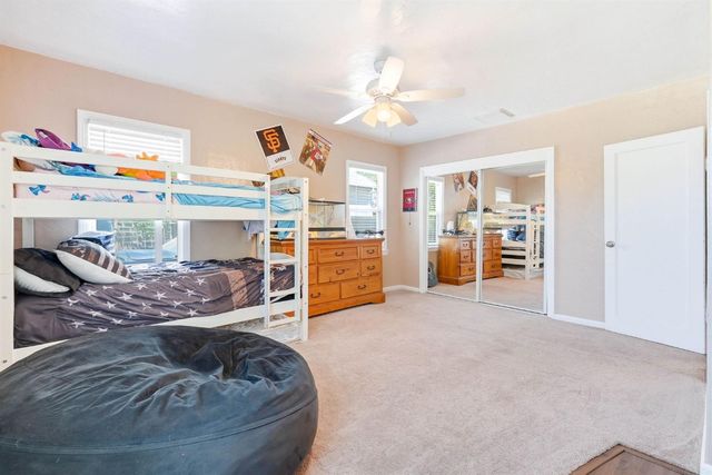 1815 Kenwood St, Sacramento, CA 95815