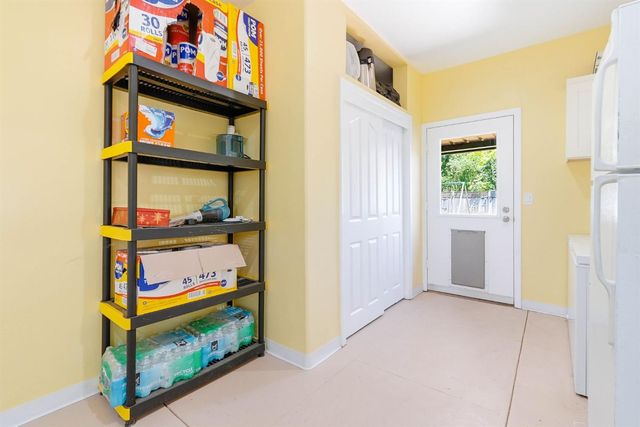 1815 Kenwood St, Sacramento, CA 95815