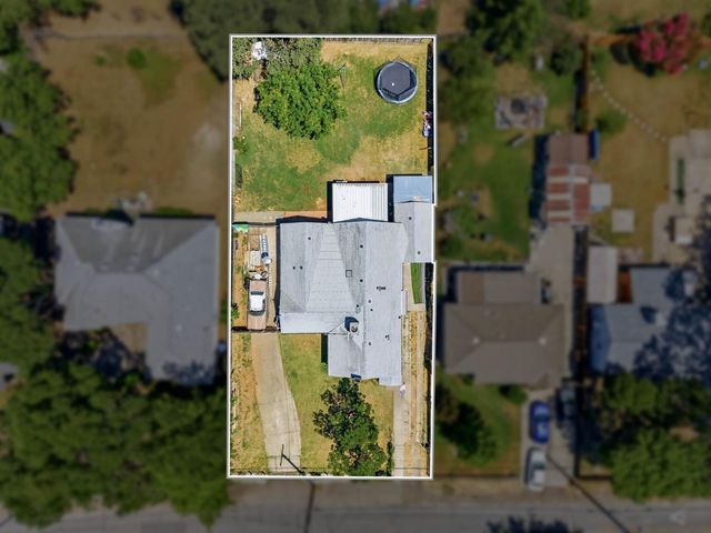 1815 Kenwood St, Sacramento, CA 95815