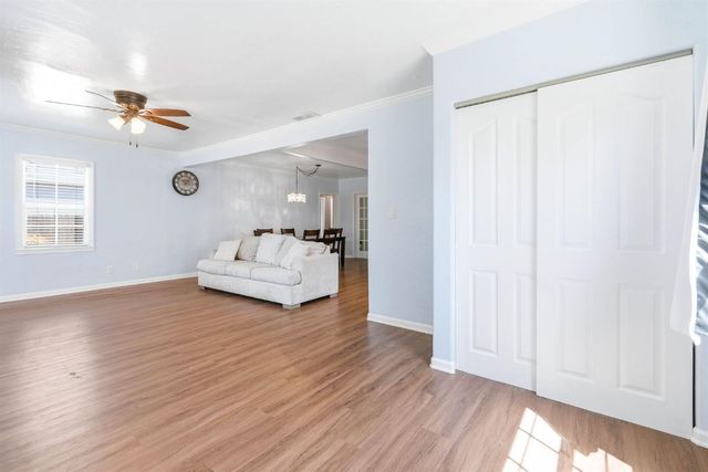 1815 Kenwood St, Sacramento, CA 95815
