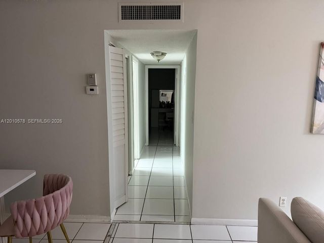 2420 Diana Dr 302, Hallandale Beach, FL 33009