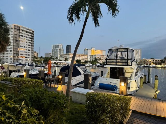 2420 Diana Dr 302, Hallandale Beach, FL 33009