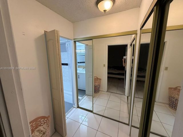 2420 Diana Dr 302, Hallandale Beach, FL 33009