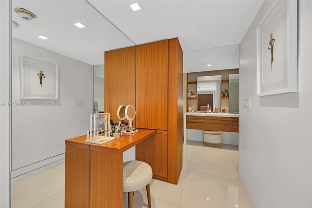 199 Ocean Lane Dr 401, Key Biscayne, FL 33149