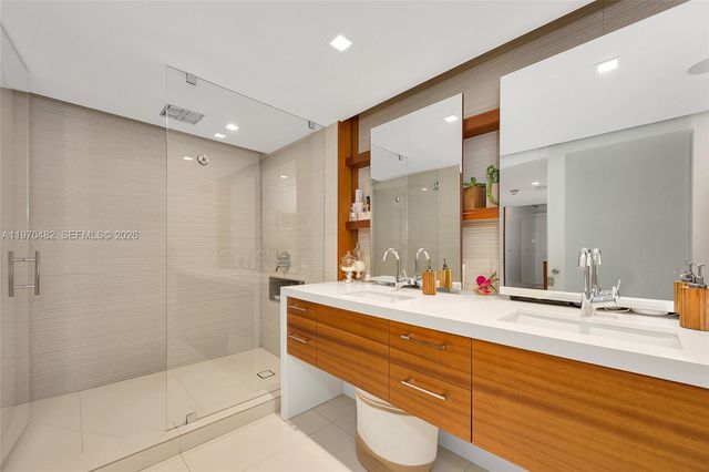 199 Ocean Lane Dr 401, Key Biscayne, FL 33149