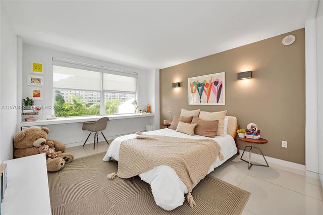 199 Ocean Lane Dr 401, Key Biscayne, FL 33149