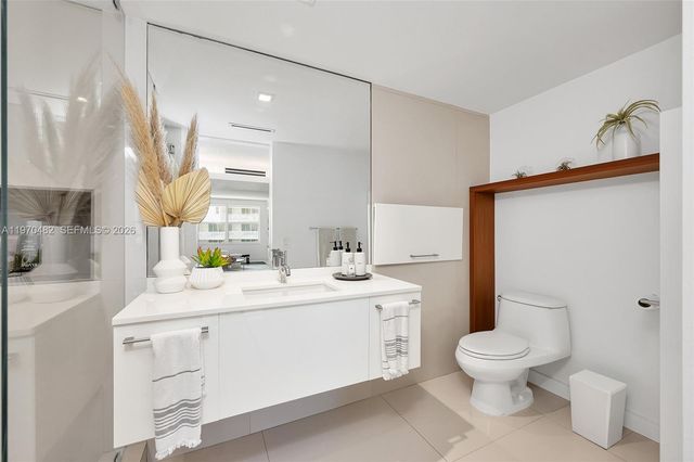 199 Ocean Lane Dr 401, Key Biscayne, FL 33149