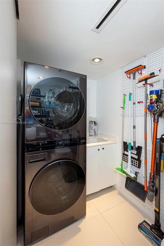 199 Ocean Lane Dr 401, Key Biscayne, FL 33149