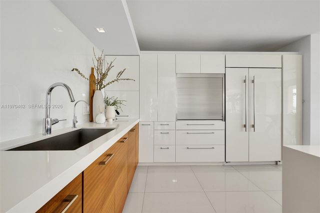 199 Ocean Lane Dr 401, Key Biscayne, FL 33149