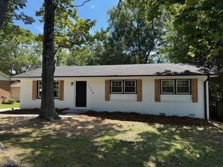 1520 Guest Street, Greensboro, NC 27405