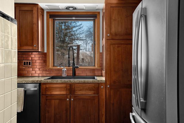 346 Leonard STREET N, West Salem, WI 54669