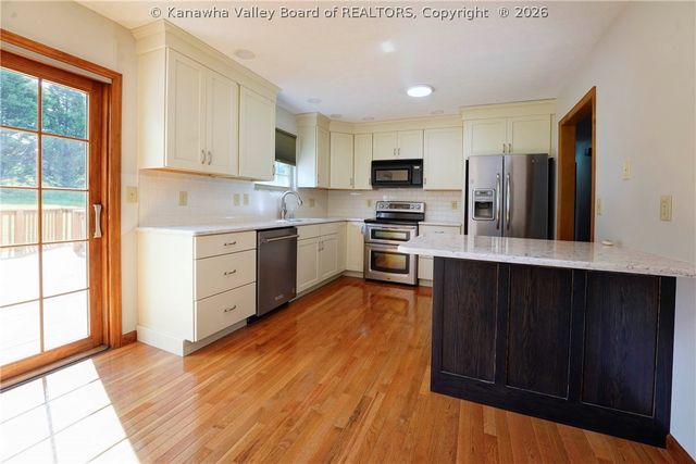 166 Timberlake Circle, Scott Depot, WV 25560