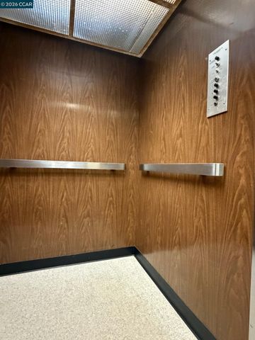 94 Bayo Vista Avenue 305, Oakland, CA 94611