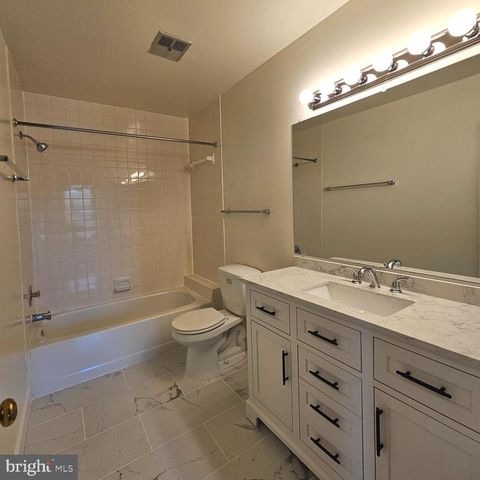 3019 MEETING ST, Falls Church, VA 22044