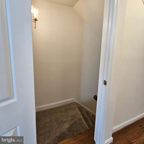 3019 MEETING ST, Falls Church, VA 22044