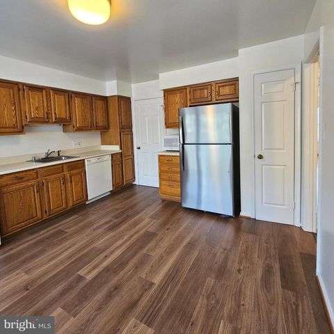3019 MEETING ST, Falls Church, VA 22044