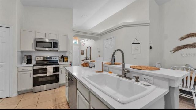 462 VIZCAY WAY, Davenport, FL 33837