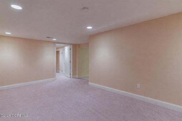 52 Yorktown Road, East Brunswick, NJ 08816