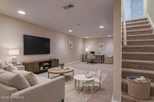 52 Yorktown Road, East Brunswick, NJ 08816