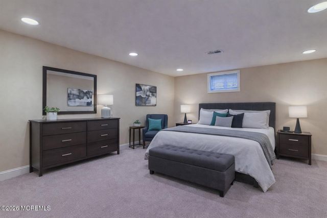 52 Yorktown Road, East Brunswick, NJ 08816