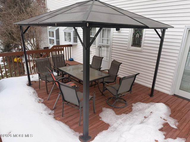 52 Yorktown Road, East Brunswick, NJ 08816