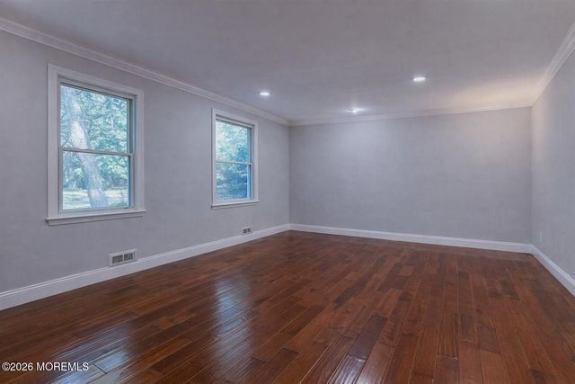 52 Yorktown Road, East Brunswick, NJ 08816