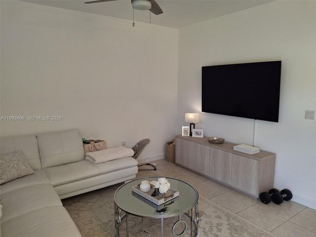 5990 Mustang Mnr, Davie, FL 33314