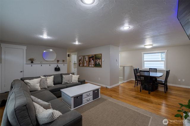 2026 28th Avenue, Longview, WA 98632