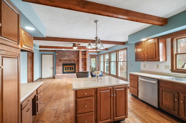 4203 Oakgrove Drive, Valparaiso, IN 46383