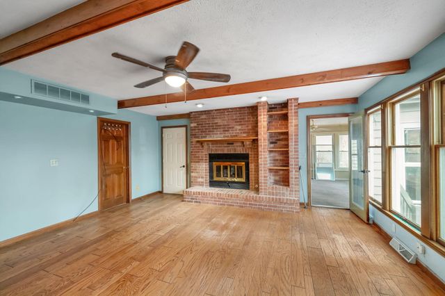 4203 Oakgrove Drive, Valparaiso, IN 46383