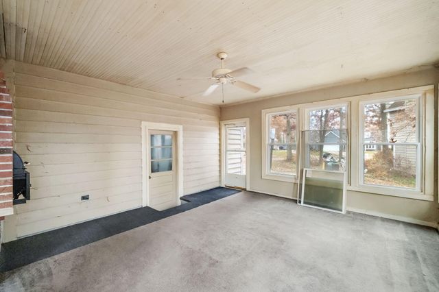 4203 Oakgrove Drive, Valparaiso, IN 46383