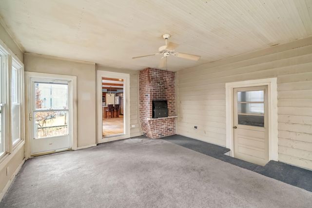 4203 Oakgrove Drive, Valparaiso, IN 46383