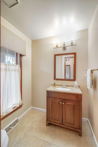 4203 Oakgrove Drive, Valparaiso, IN 46383